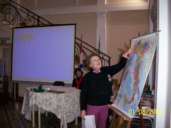 Exposicin de Mirtha Bosso sobre la zona del Piamonte en la tercera Serata Culturale de la Sociedad Italiana de Las Varillas (Ao 2009)