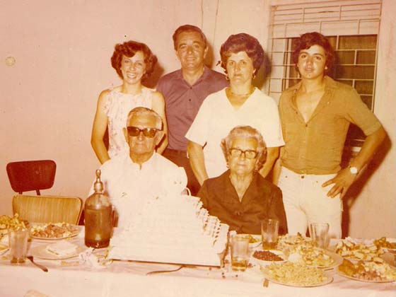 La Familia de Enrique Esteban Manassero en las bodas de oro de los Boaglio (Ao 1978)